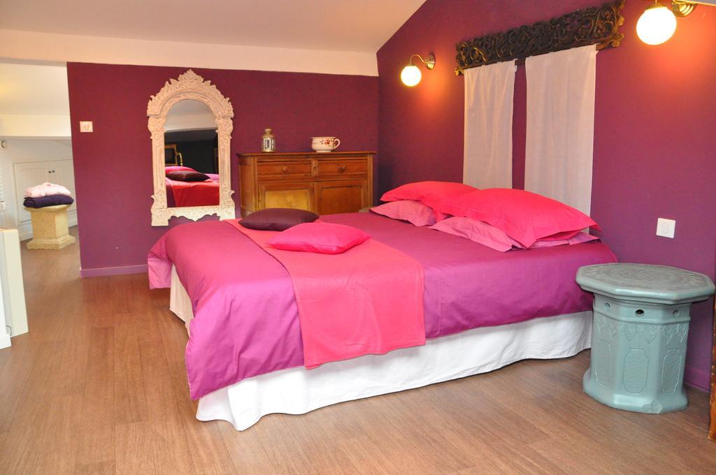 Vilka hotell ligger n\u00E4rmast Paris-Charles-de-Gaulle-flygplatsen? Caraman Rum bild