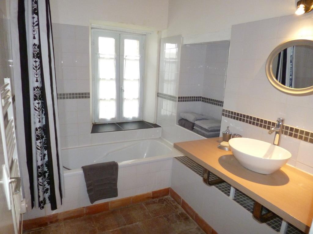 Vilka hotell ligger n\u00E4rmast Paris-Charles-de-Gaulle-flygplatsen? Caraman Rum bild